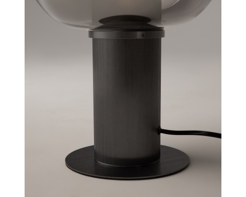 Настольный светильник Maytoni MOD414TL-01B