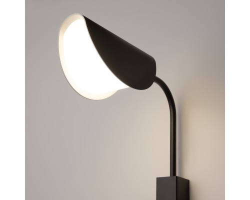 Настенный светильник (бра) Maytoni MOD126WL-01B