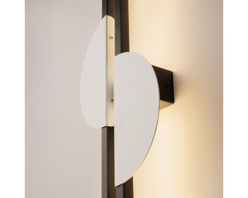 Настенный светильник (бра) Maytoni MOD179WL-L22W4K