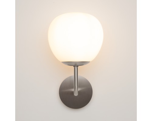 Настенный светильник (бра) Maytoni MOD221-WL-01-N