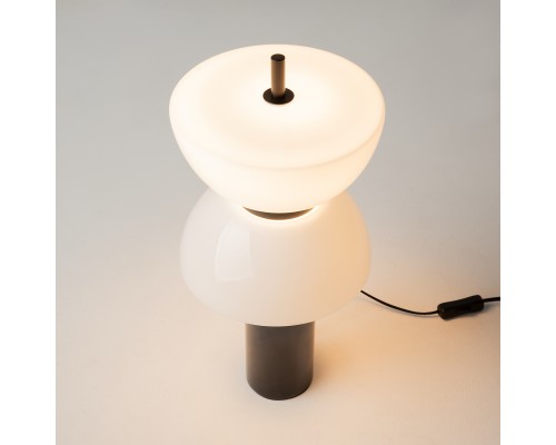 Настольный светильник Maytoni MOD178TL-L11B3K