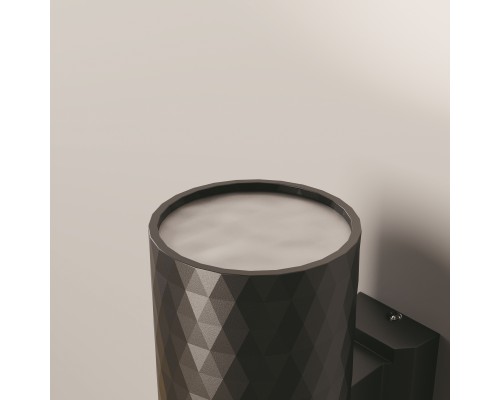 Настенный светильник (бра) Outdoor O583WL-01B