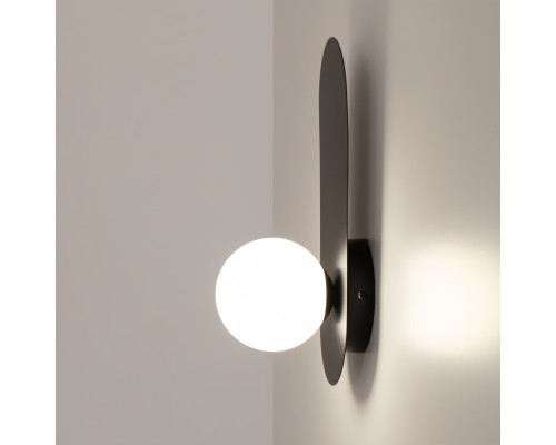 Настенный светильник (бра) Maytoni MOD419WL-01B