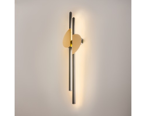 Настенный светильник (бра) Maytoni MOD179WL-L22BS4K