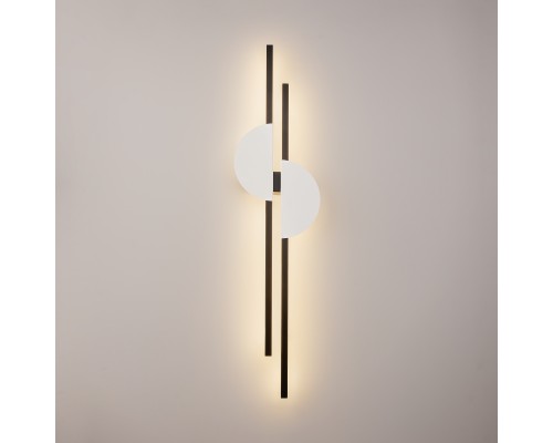 Настенный светильник (бра) Maytoni MOD179WL-L22W4K