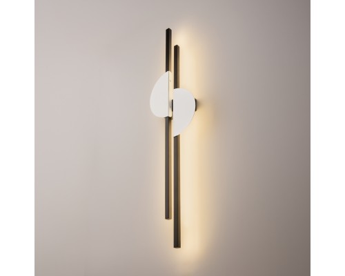 Настенный светильник (бра) Maytoni MOD179WL-L22W4K