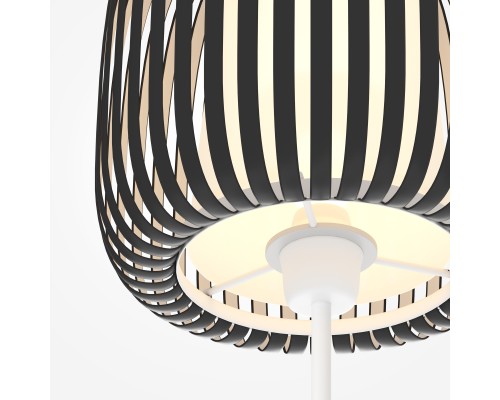 Настольный светильник Maytoni MOD409TL-01B