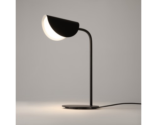 Настольный светильник Maytoni MOD126TL-01B