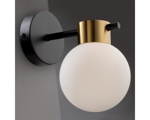 Настенный светильник (бра) Freya FR5233WL-01BS