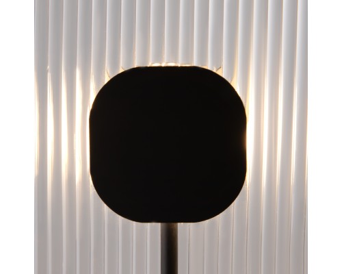 Настольный светильник Maytoni MOD152TL-L1BK
