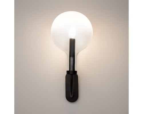 Настенный светильник (бра) Maytoni MOD333WL-01B