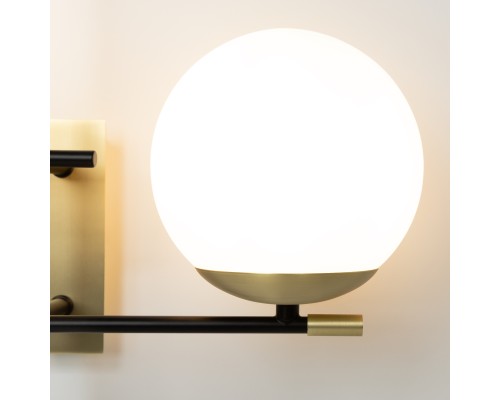 Настенный светильник (бра) Maytoni MOD048WL-02G