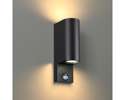 4390/2W HIGHTECH ODL23 561 черный/металл/пвх стойкий к УФ излучению Настенный светильник с датчиком движения IP44 LED GU10 7W MOTTO