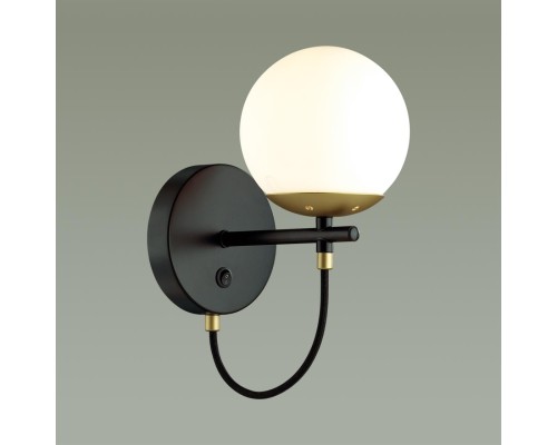 5212/1W MODERNI черный, золотой Бра с выкл. E27 60W 220V RANDI