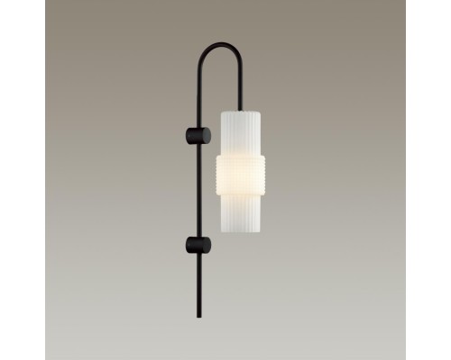 5017/1W MODERN ODL23 335 черный/белый матовый металл/стекло Бра E14 1*40W PIMPA