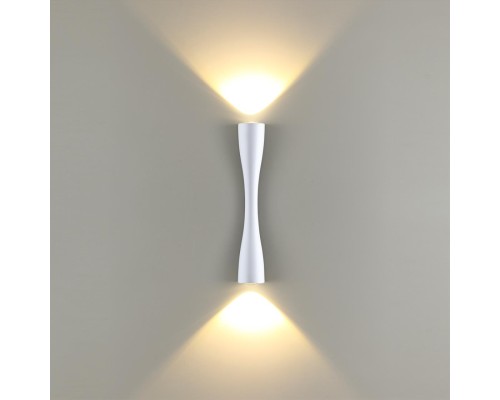 4290/10WL HIGHTECH ODL22 159 белый/металл Настенный светильник IP20 LED 10W 588Лм 3000K ANIKA