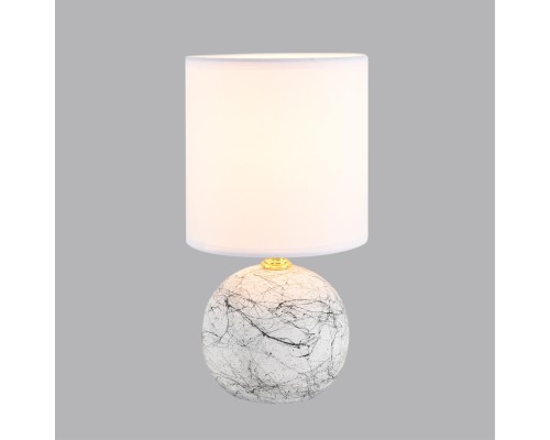 8166/1T COUNTY LN25 000 белый, керамика/текстиль Настольная лампа E14 1*40W 220V VILANA