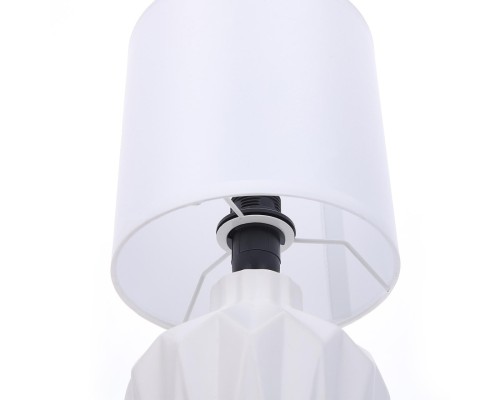 8226/1T MODERNI LN25 белый, керамика/текстиль Настольная лампа E14 1*40W 220V ORIGAMIA