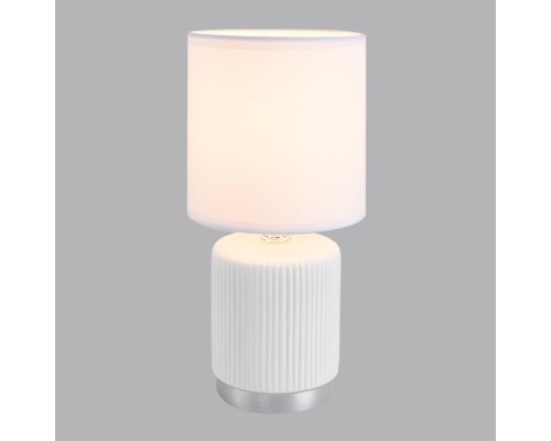 8178/1T COUNTY LN25 000 белый, керамика/текстиль Настольная лампа E14 1*40W 220V KAISA