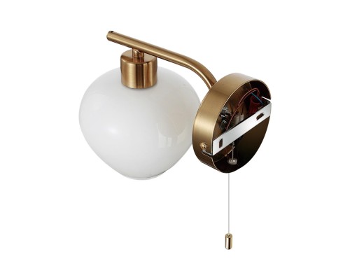 8278/1W MODERNI латунь/белый, металл/стекло Бра Е14 1*40W 220V CARMELA
