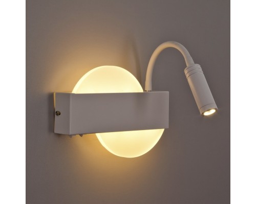 Настенный светильник LED4U L8108-2 WH белый, 6Вт, 3000-6000К, 160*220мм