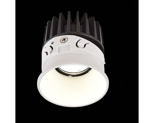 ST850.508.07 Светодиодный модуль SMART Белый LED 1*7W 2700K-6500K 560Lm Ra90 36° IP20 D69xH75 220-24 SHIFT