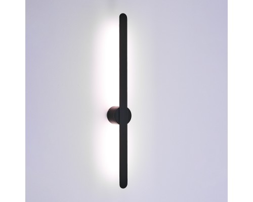 ST607.442.08 Светильник настенный ST-Luce Черный LED 1*8W 4000K Настенные светильники