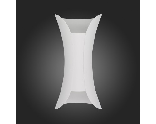 SL1584.511.02 Светильник уличный настенный ST-Luce Белый/Белый LED 2*5W 4000K COSETTO