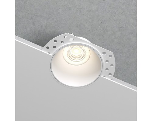 Светильник встраиваемый Renzo белый 25020/01