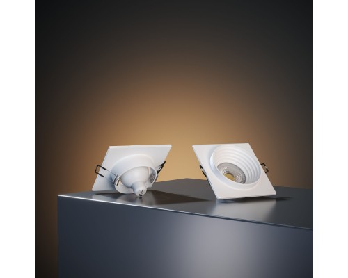 Встраиваемый точечный светильник 25006/01