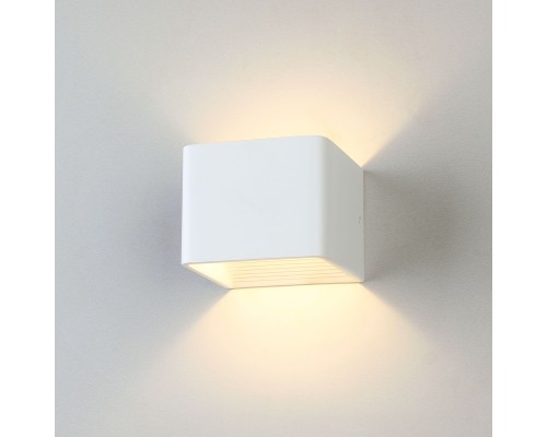 Настенный светодиодный светильник Elektrostandard Corudo LED белый (MRL LED 1060)