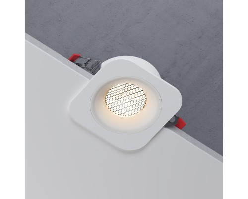 Светильник встраиваемый с антибликовой решеткой Tetro 10W 3000K белый IP44 15276/LED