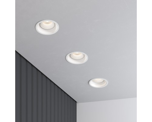 Светильник встраиваемый Punto белый 25016/01