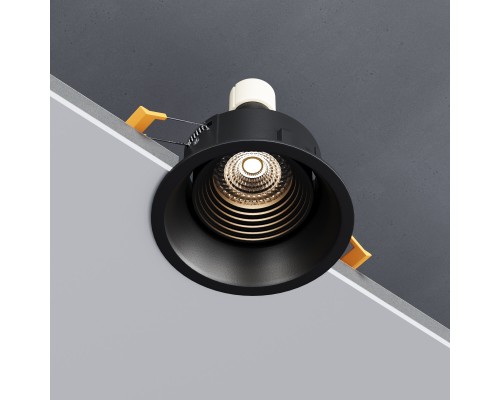 Светильник встраиваемый Punto черный 25016/01