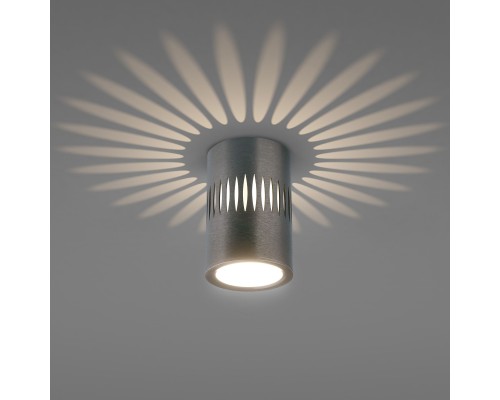 Накладной светодиодный светильник DLS026