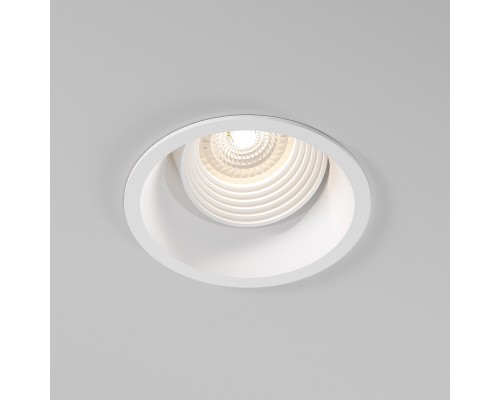 Светильник встраиваемый Punto белый 25016/01