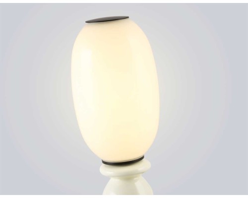 Настольная лампа Ambrella Light HIGH LIGHT LH53154