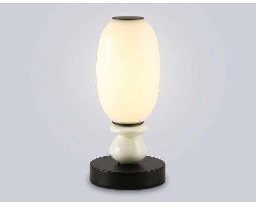 Настольная лампа Ambrella Light HIGH LIGHT LH53154