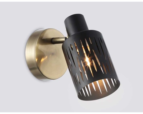 Настенно-потолочный спот Ambrella light TRADITIONAL TR8667
