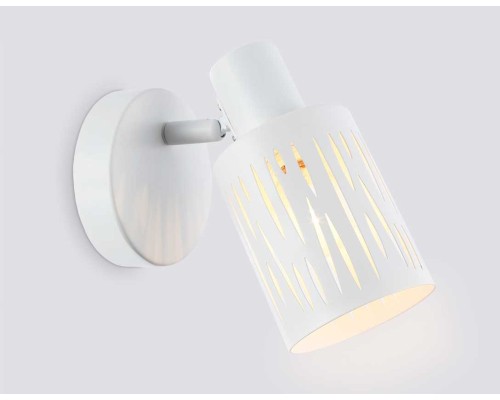 Настенно-потолочный спот Ambrella light TRADITIONAL TR8663