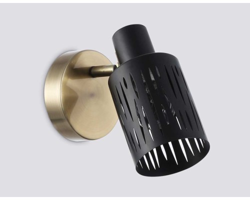 Настенно-потолочный спот Ambrella light TRADITIONAL TR8667