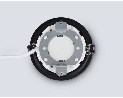 Светильник встраиваемый Ambrella Light TN51811