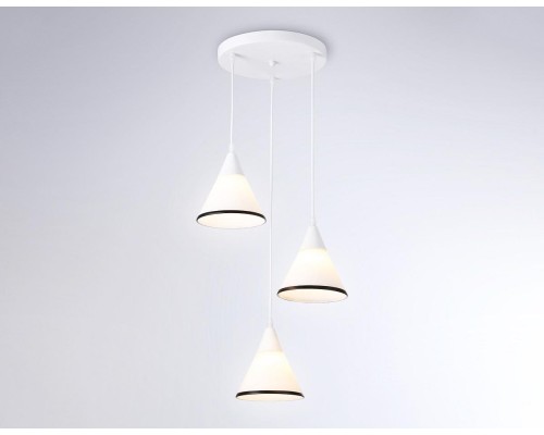 Подвесная люстра Ambrella light Traditional Modern TR3167