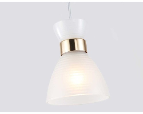 Светильник подвесной со стеклянным плафоном Ambrella light Traditional TR3401