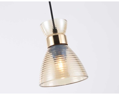 Светильник подвесной со стеклянным плафоном Ambrella light Traditional TR3403
