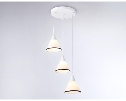 Подвесная люстра Ambrella light Traditional Modern TR3167