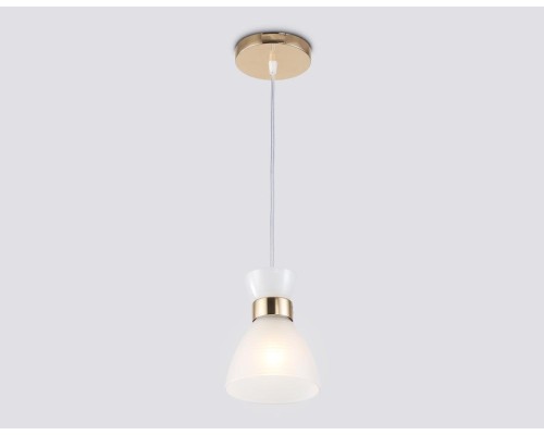 Светильник подвесной со стеклянным плафоном Ambrella light Traditional TR3401