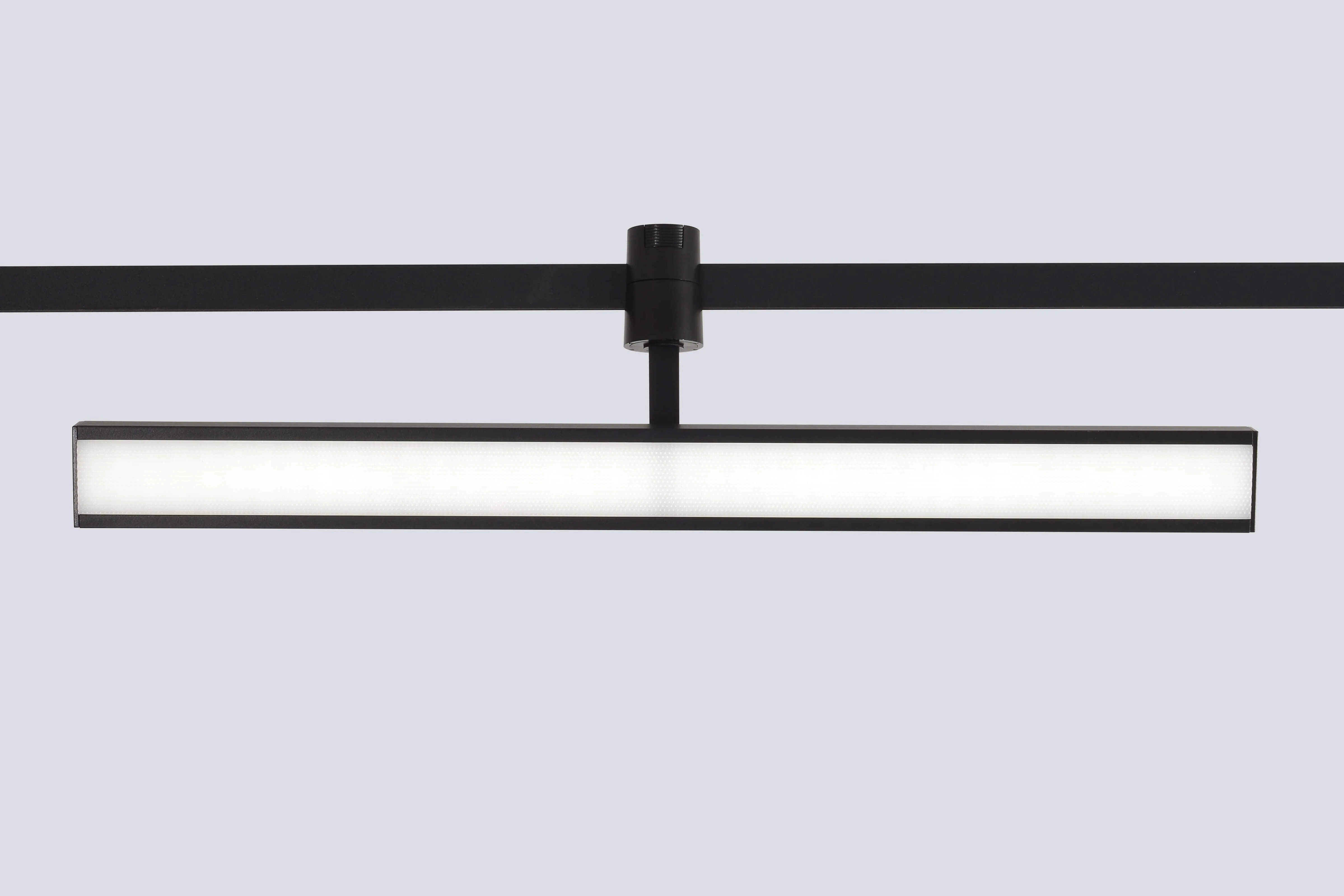 Светильник трековый для гибкой магнитной системы Crystal Lux CLT 0.37 001 18W BL SMART